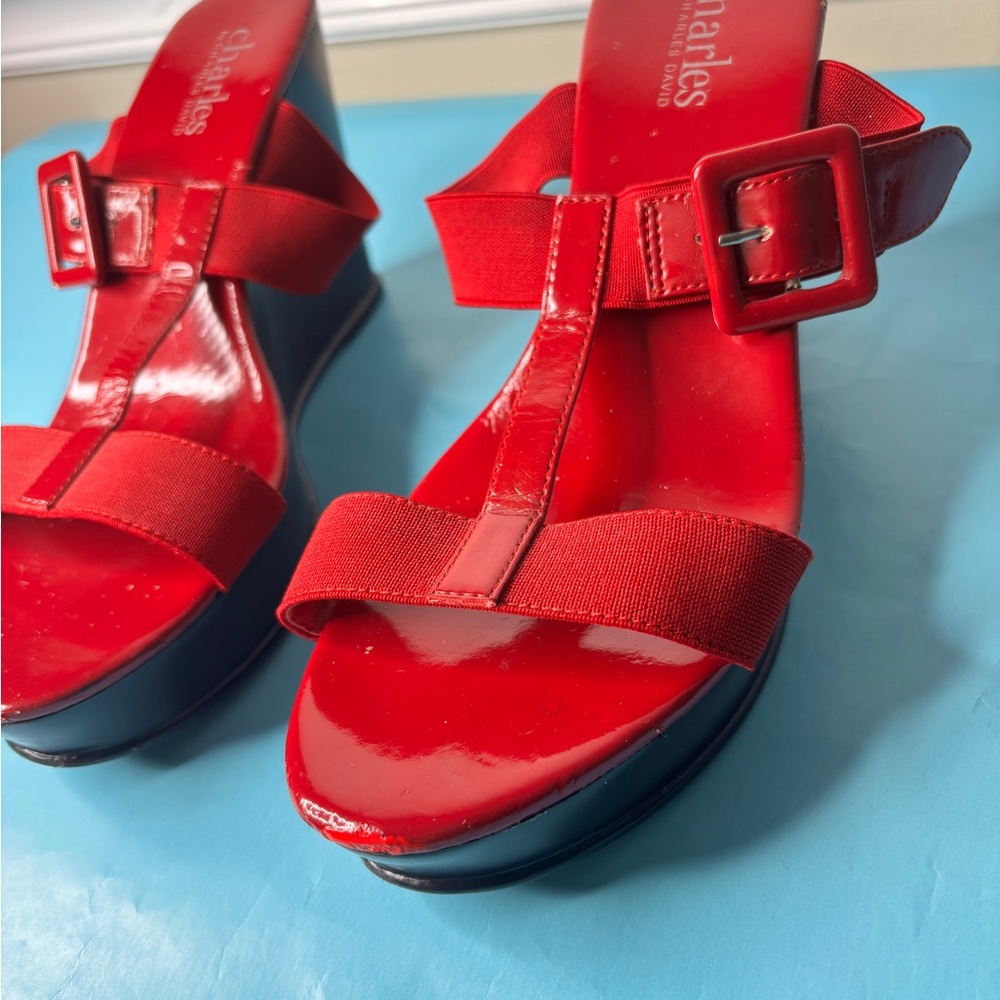 Charles By Charles David Red Patent Platform Sandals Size 7.5 - Picture 5 of 16